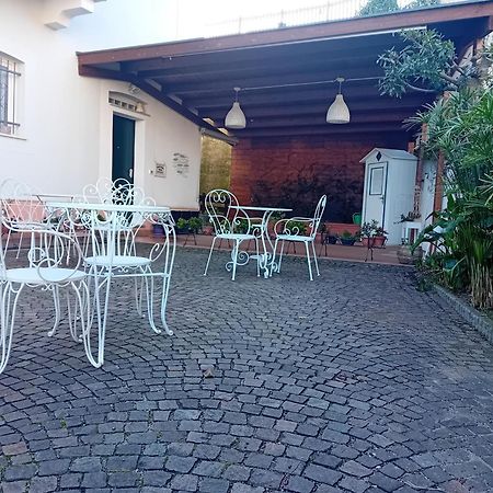 B&B Ai Tre Archi Spotorno Dış mekan fotoğraf